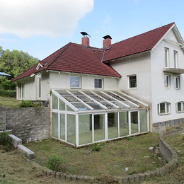 Rozestavěná vila, Hluboká nad Vltavou