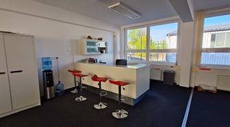 Kliknutím zvětšíte 15