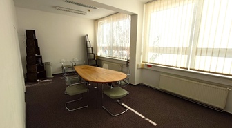 Kliknutím zvětšíte 8