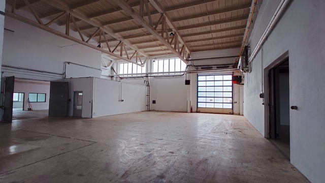 Provozní prostory pro výrobu nebo skladování