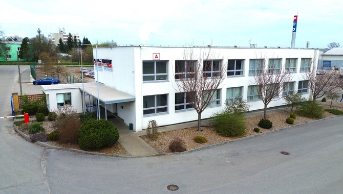 Administrativní prostory s parkováním